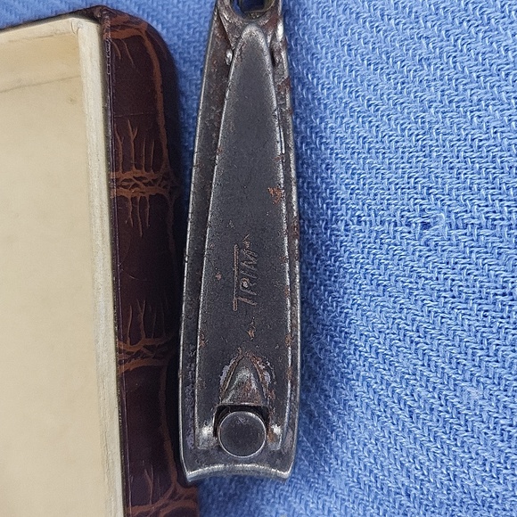 Swank - Picture 3 of 6